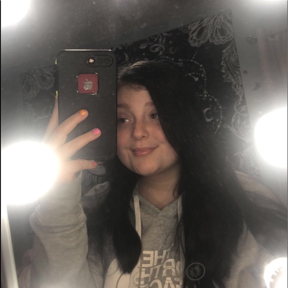 Profile Picture of Makena Reichenbacker (@_makenaaa_) on Poshmark