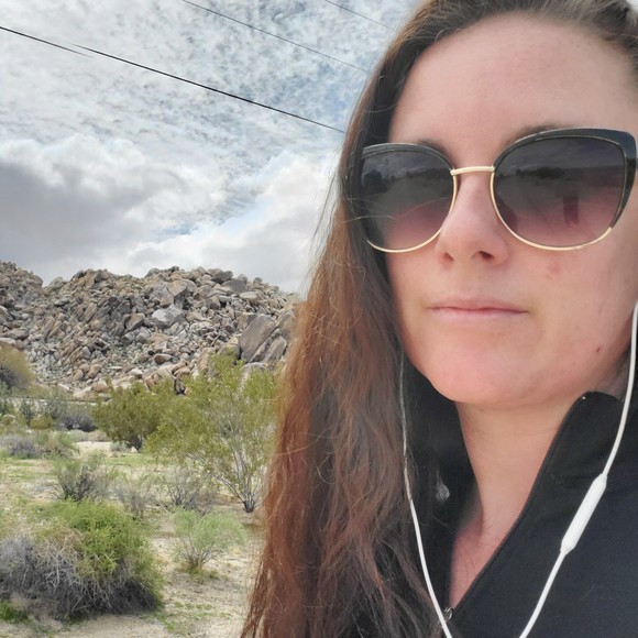 Profile Picture of Angela Kozell (@ak8885) on Poshmark