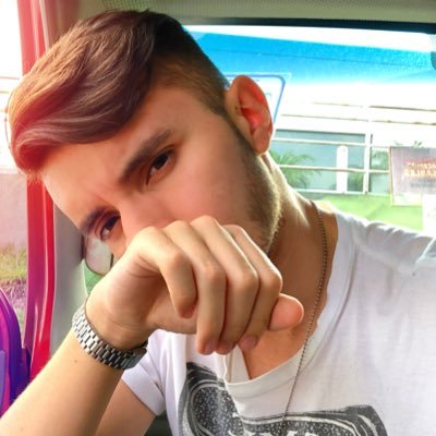 Profile Picture of Batman (@AlexFlores__) on Twitter