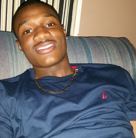 Profile Picture of Vöñţę Vøňťě (@selvonte33) on Poshmark