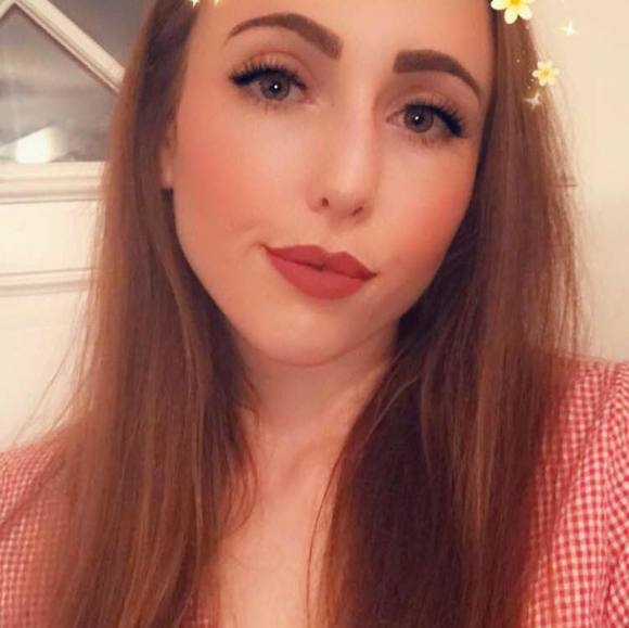 Profile Picture of Katelyn Wingert (@bandetlover) on Poshmark