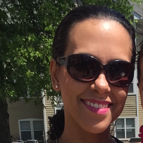 Profile Picture of Yesenia Felix (@msfelix25) on Poshmark