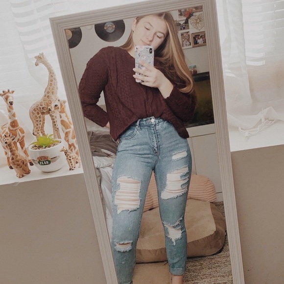 Profile Picture of Brianna Rothbauer (@brianna_r_2004) on Poshmark