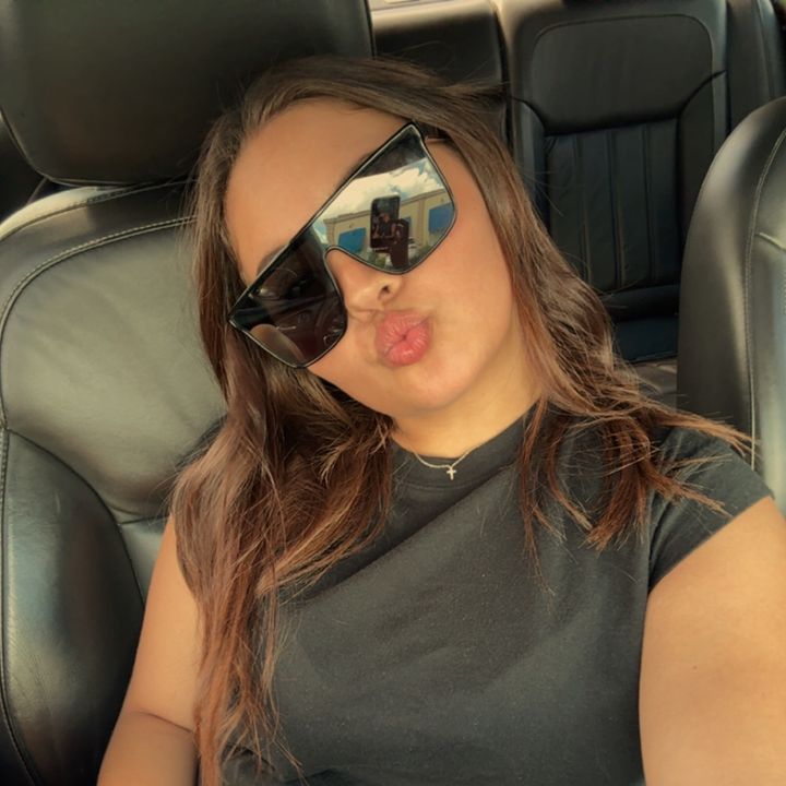 Profile Picture of ᏟᎪᏒᏞᎥ muᏞᏞᎬᏁ (@who.is.carli1) on Tiktok