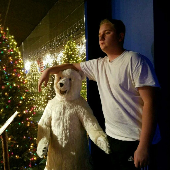 Profile Picture of Justin Kocsis (@justinkocsis) on Poshmark