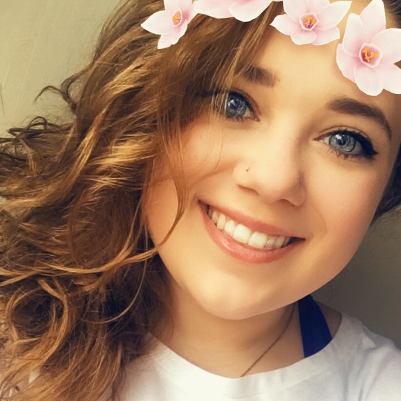 Profile Picture of Victoria Frenger (@tbk4eva) on Poshmark