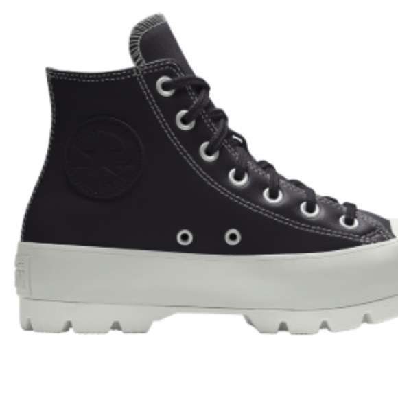 Profile Picture of Ava Amatucci (@ava770) on Poshmark