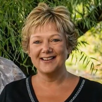 Profile Picture of Dawn Erickson (@dawne57049) on Twitter