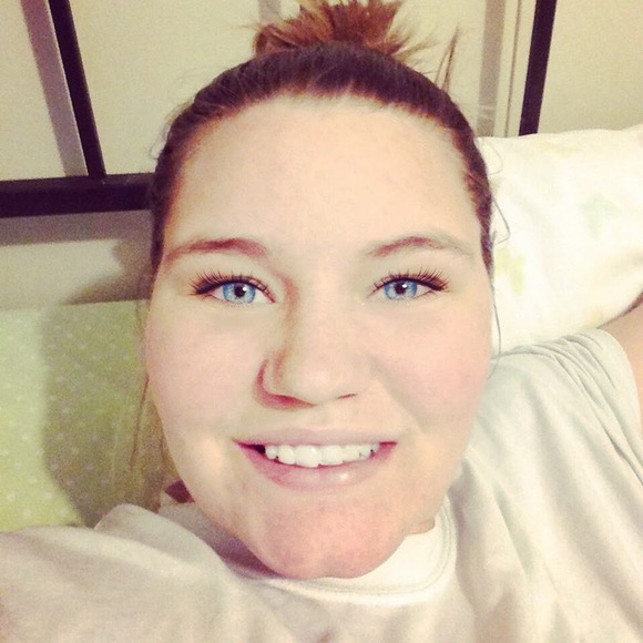 Profile Picture of Crystal Smith (@crystalsmith508) on Poshmark