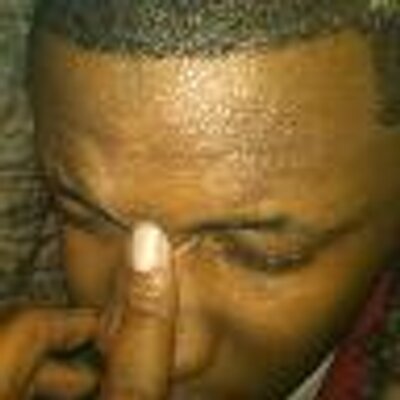 Profile Picture of Donnie Gee (@_SirSmokeAlot) on Twitter