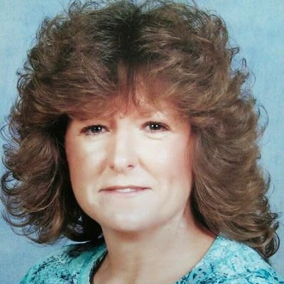 Profile Picture of Stacy Hall (@ShallStacy) on Twitter