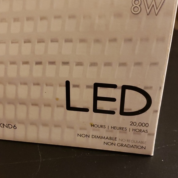 Profile Picture of Andreen Robinson (@anice103) on Poshmark