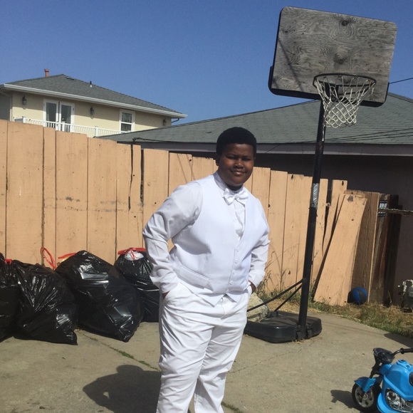 Profile Picture of Joshua Bickley (@the_boi) on Poshmark