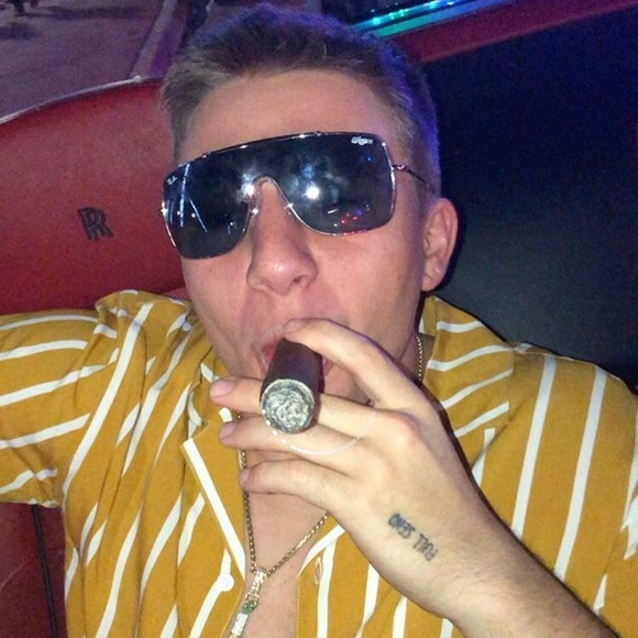 Profile Picture of Liam Martin (@liam_martinesy) on Poshmark