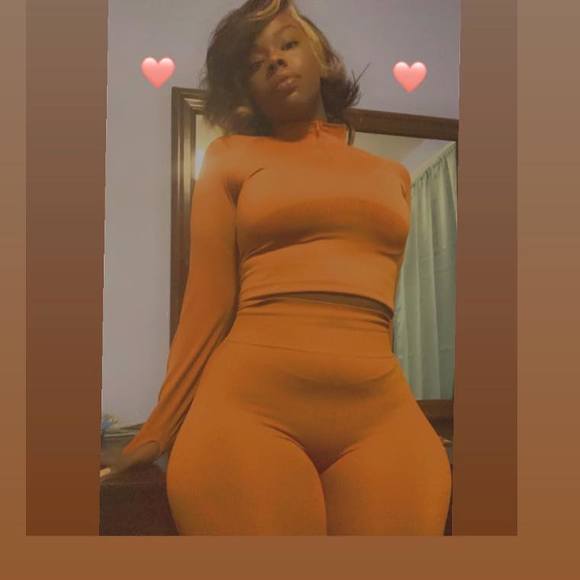 Profile Picture of Simone Grant (@simmy101) on Poshmark