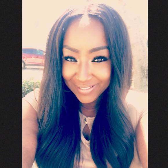 Profile Picture of Armeka James (@armekajames) on Poshmark