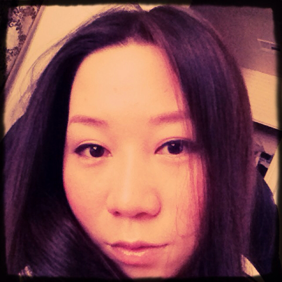 Profile Picture of Wei Zhang (@vivi_zhang) on Poshmark