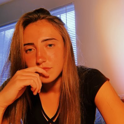 Profile Picture of Kelly Hendricks (@kelly_20_) on Twitter