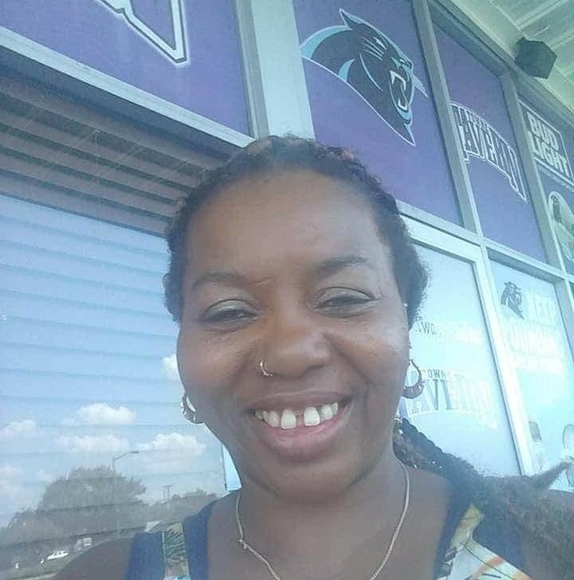 Profile Picture of Debbie Ramsey (@debbylynn) on Poshmark