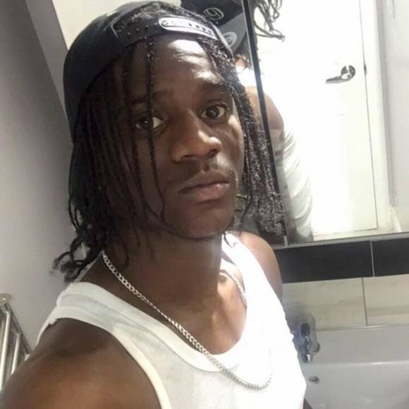 Marcus Smithen - Poshmark Profile Picture of Marcus Smithen (@muggzy_8) on Poshmark