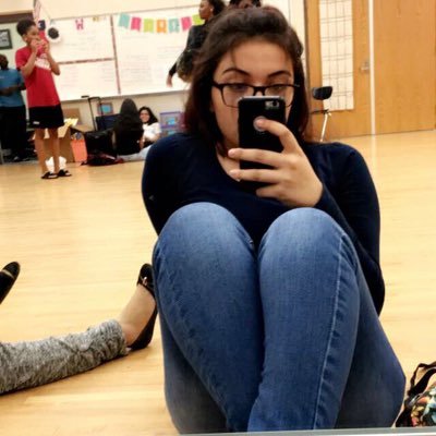 Profile Picture of Vanessa Ledesma (@VanessaRenexo) on Twitter