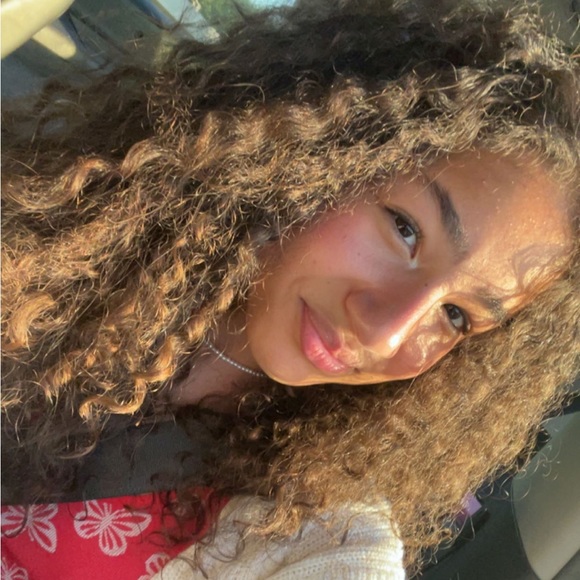 Profile Picture of Eva Joyceann (@evannacoleman23) on Poshmark