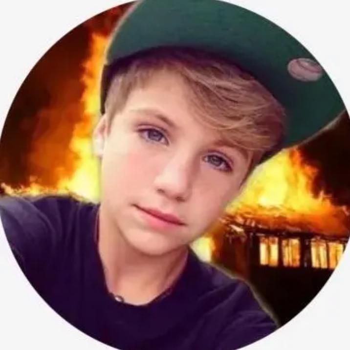 Profile Picture of amelia 😎 (@ameliaaaacv) on Tiktok