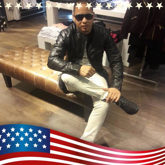 Profile Picture of Juan carlos Landeta beato (@jclb3476392535) on Poshmark