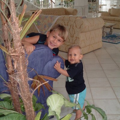 Profile Picture of Simone Silveira Lima (@simone_slima) on Twitter