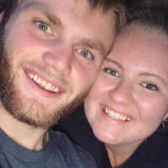 Bailey Dossey - Poshmark Profile Picture of Bailey Dossey (@bfaye99) on Poshmark