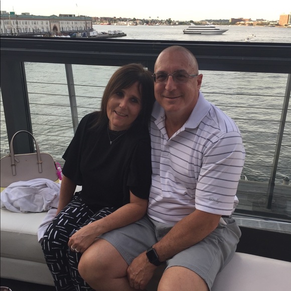 Profile Picture of John Dallessandro (@jdee1059) on Poshmark