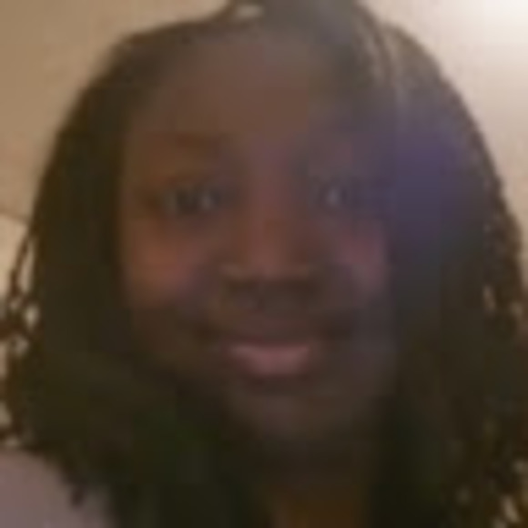 Profile Picture of D'adrianna Saddler (@dsaddler322) on Poshmark