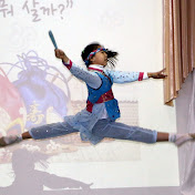 Profile Picture of Julia Tsoy (@juliatroy) on Youtube