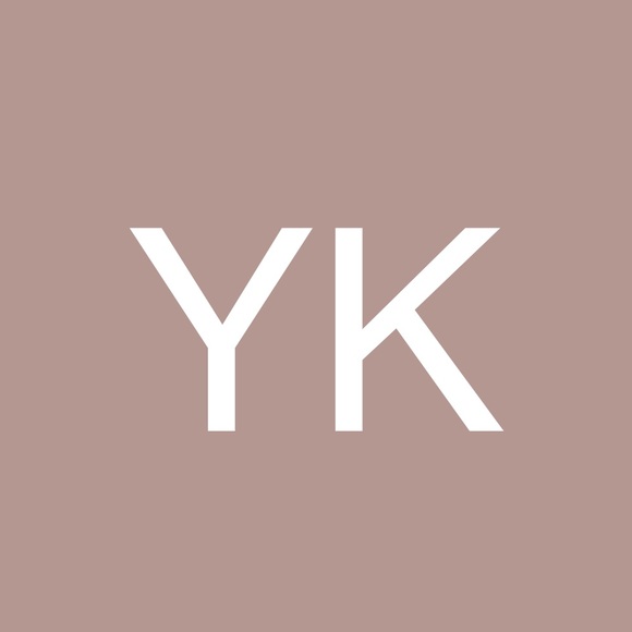 Profile Picture of Yvonne Keller (@bonnwiz) on Poshmark
