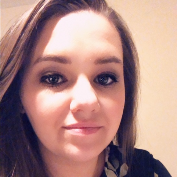 Profile Picture of Kaitlyn Bowman (@kfaith2011) on Poshmark