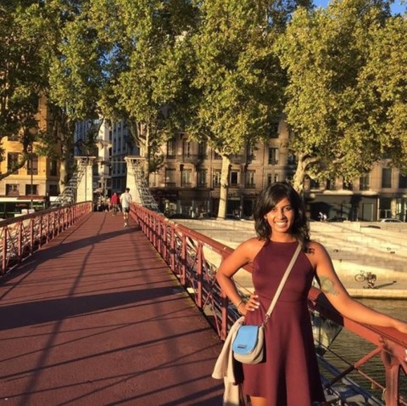 Profile Picture of Huma Syeda (@oceanmist_g4u) on Poshmark