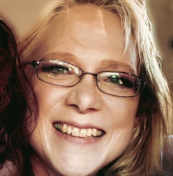 Profile Picture of Tracie Bird bonner (@mommabird1968) on Poshmark