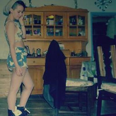 Profile Picture of Nell   ✝ (@GabKennedy) on Twitter