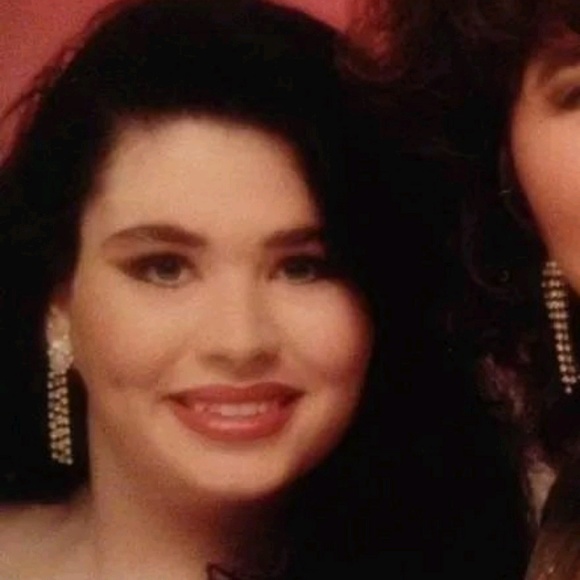 Profile Picture of Tiffany Edmondson (@rollingrose1) on Poshmark