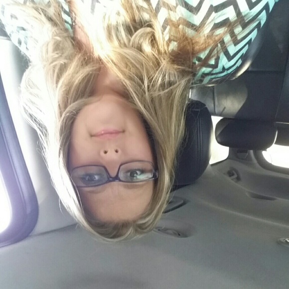 Profile Picture of Christina Baessler (@cbaessler) on Poshmark