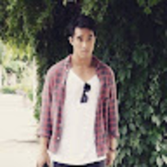 Profile Picture of Alexander Nguyen (@nuggz90) on Poshmark