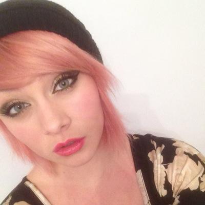 Profile Picture of Robyn Waldron (@waldron_robyn16) on Twitter