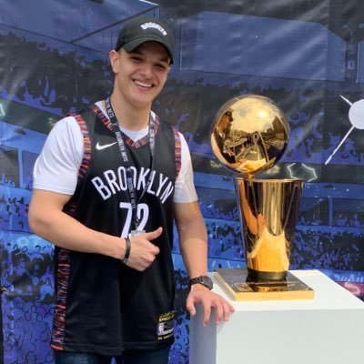 Profile Picture of Julian Alvarez-Muñoz (@ouyeahbro) on Twitter