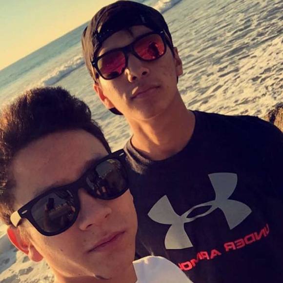 Profile Picture of Andrew Gallegos (@andrewg9789) on Poshmark
