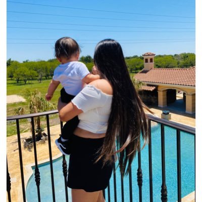 Profile Picture of Momma B. ❄️ (@BiancaGee2217) on Twitter