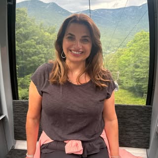 Profile Picture of Lisa Cahill (@lisamariecahill) on Instagram