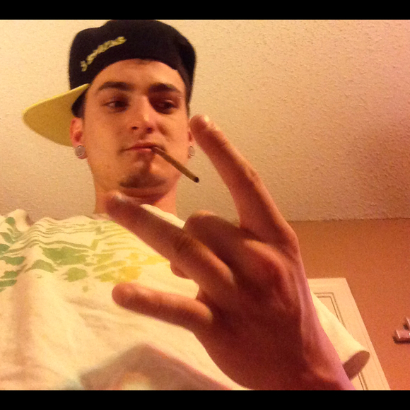 Profile Picture of Joshua Guillory (@j_stackz) on Poshmark