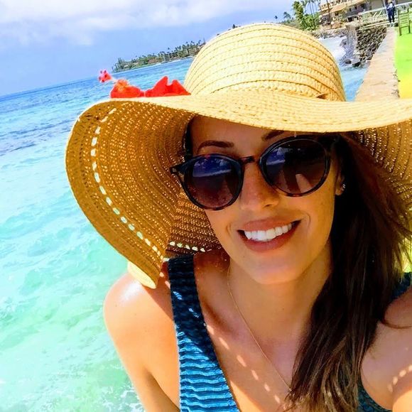 Jen Mckeeman - Poshmark Profile Picture of Jen Mckeeman (@jenmckeeman) on Poshmark