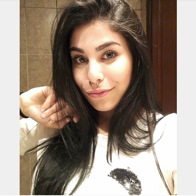 Profile Picture of BIANCA GRANADO (@granaadoo) on Twitter