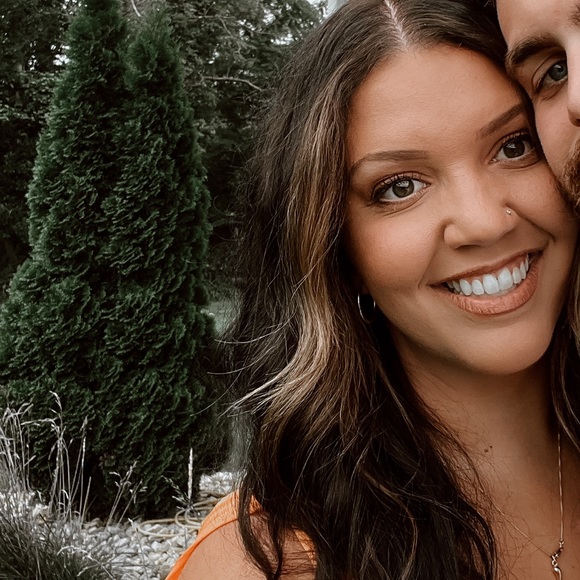 Megan Ringley - Poshmark Profile Picture of Megan Ringley (@megringley) on Poshmark